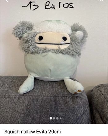 Squishmallow Evita 20 cm