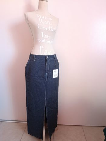 Sublime jupe longue droite fendue Neuve rayée