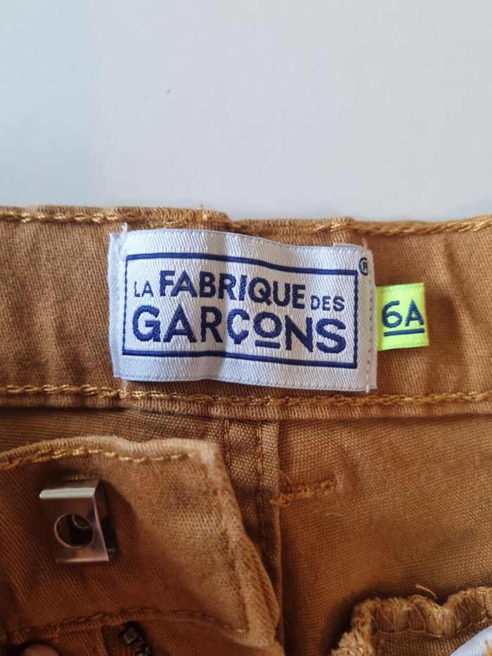 Deux pantalons neufs sans étiquette - photo numéro 7