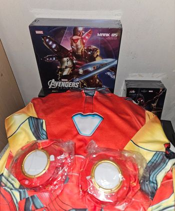 Déguisement complet Ironman avec ark de main