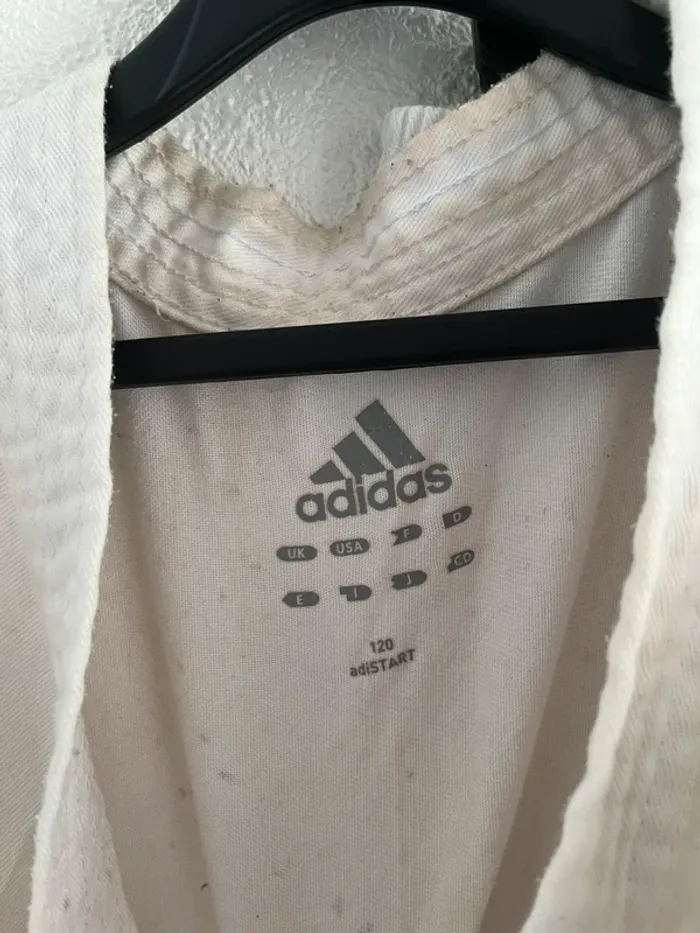 Ensemble kimono Judo Adidas taille 6-7 ans 💫 - photo numéro 2