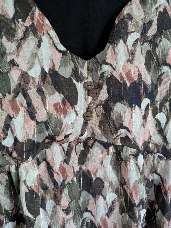 Robe à fleurs etam rose verte et doré taille 42 - photo numéro 5