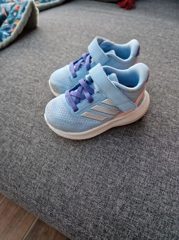 Baskets Adidas runfalcon 5 Pointure 21