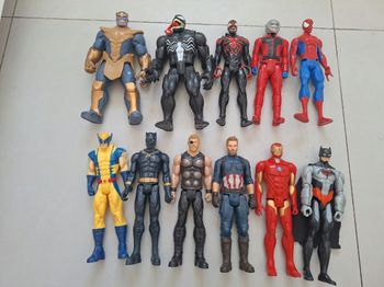 Lot 11 grandes figurines marvel avenger dc comics