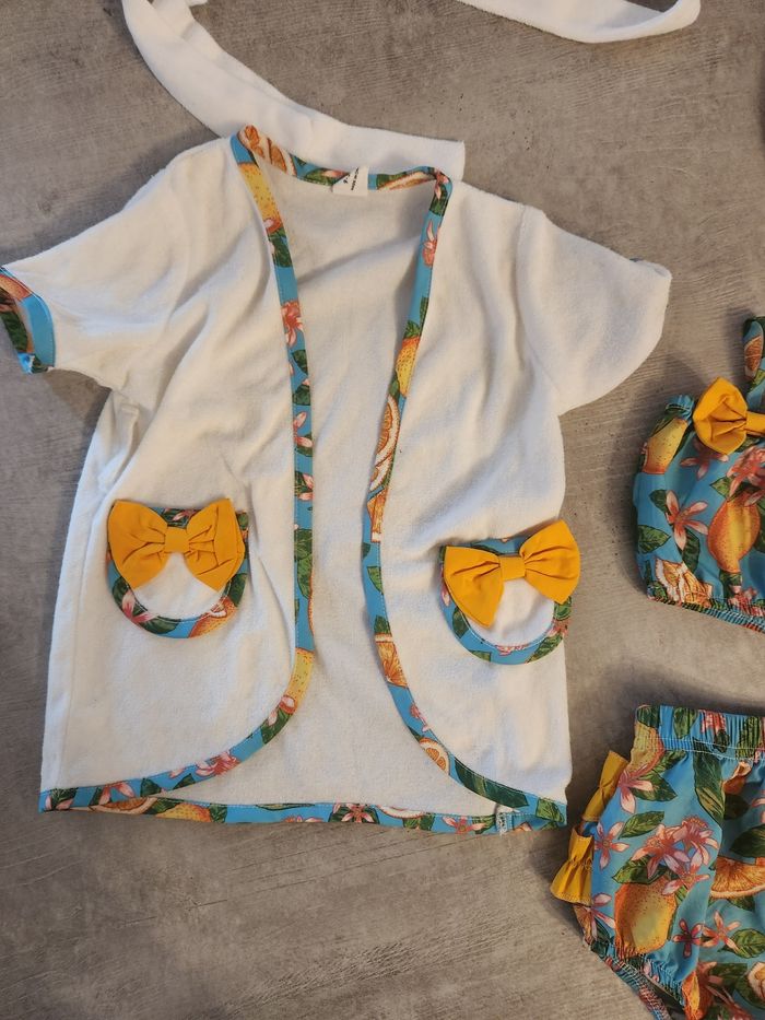 Maillot de bain fille 4 pièce en excellente état 9/ 18 mois - photo numéro 3