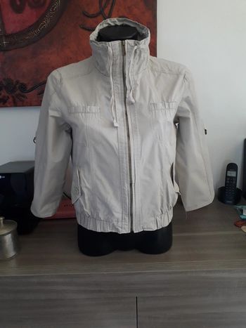 Veste d ete légère femme bershka taille L / 40 tres bon état
