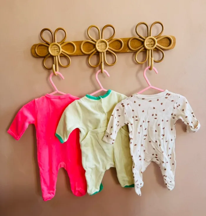 Lot pyjamas 1 mois - photo numéro 2