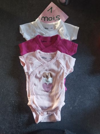 Lot bodies croisés été 1 mois