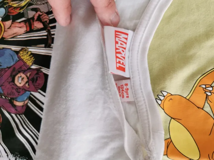 Lot 2 t-shirt Marvel et Pokémon 8-9 ans - photo numéro 4