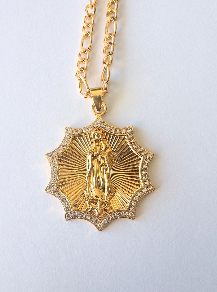 Chaîne + pendentif religieux