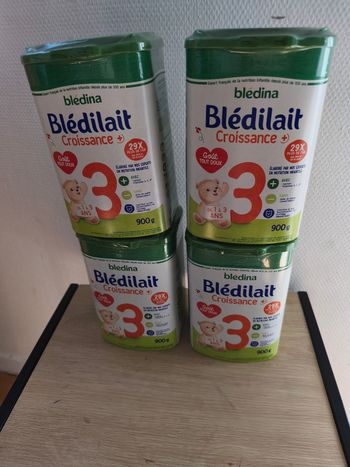 Lot de 4 boîtes de lait Bledilait 
