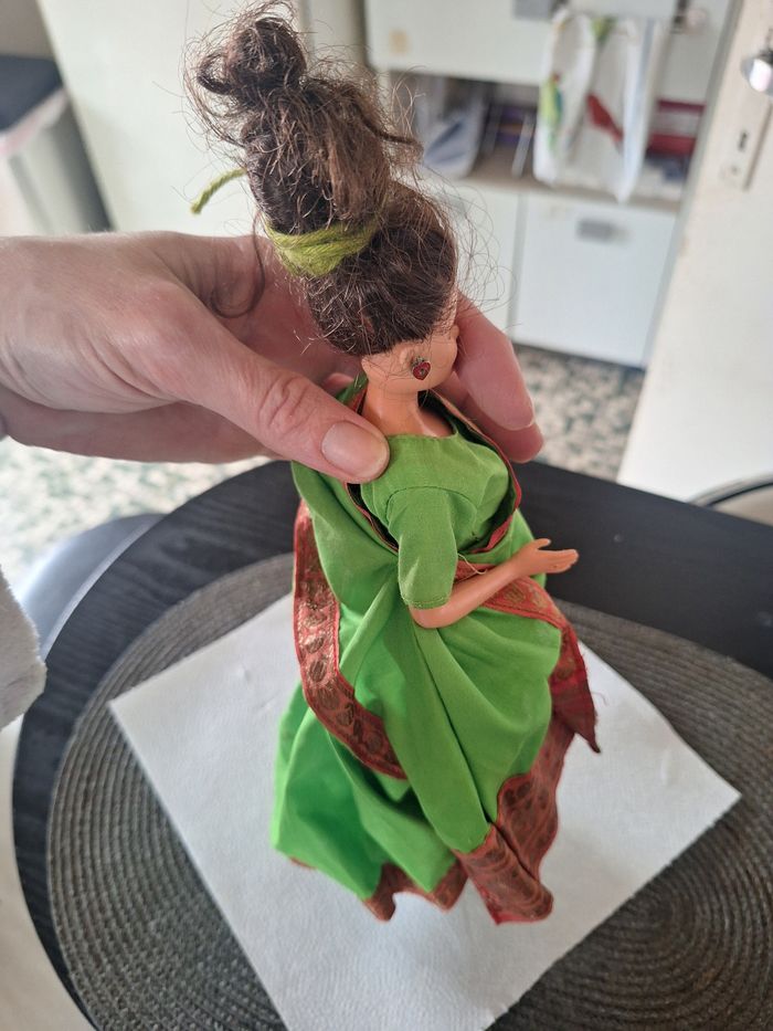 Barbie hindou brune tres rare - photo numéro 4