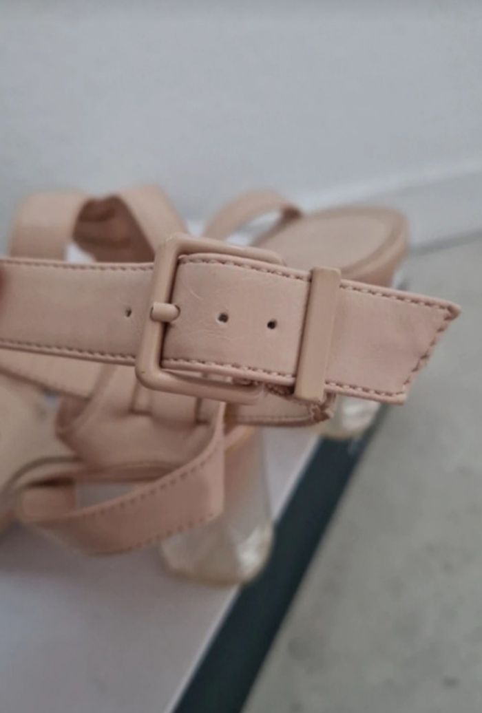 Talon bershka - photo numéro 7