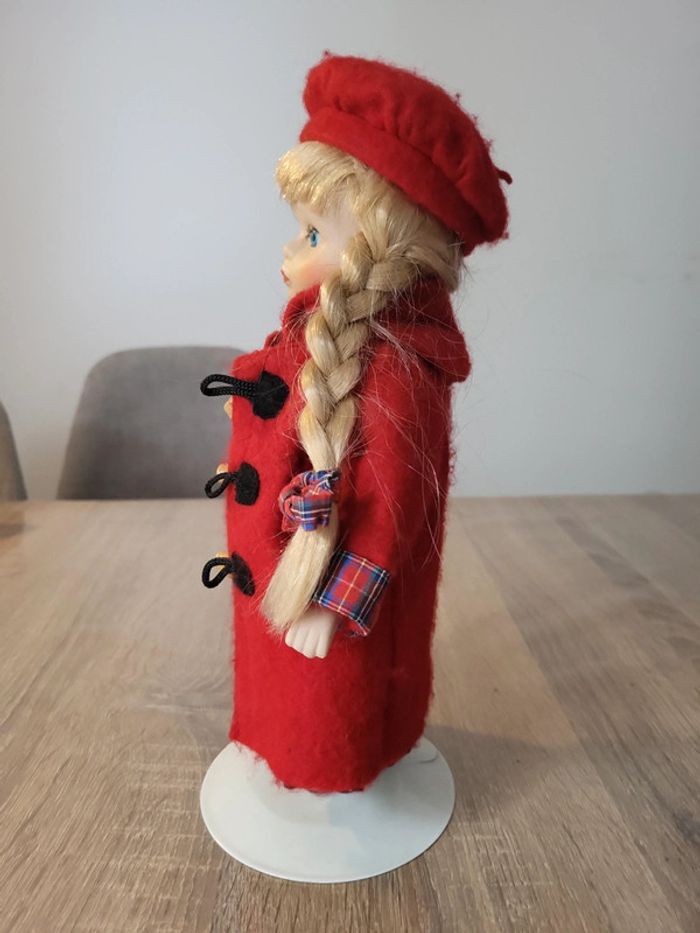 Poupee en porcelaine - photo numéro 6