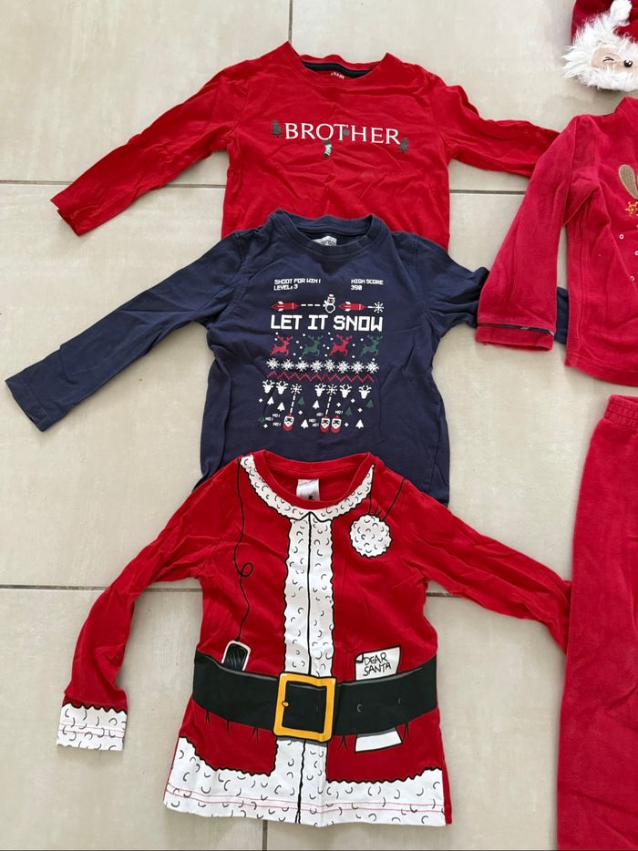 Lot de Noël vêtements t-shirt, pyjama sergent major et chaussons taille 3 ans - photo numéro 2