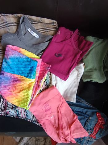 Lot vêtements taille S excellent état