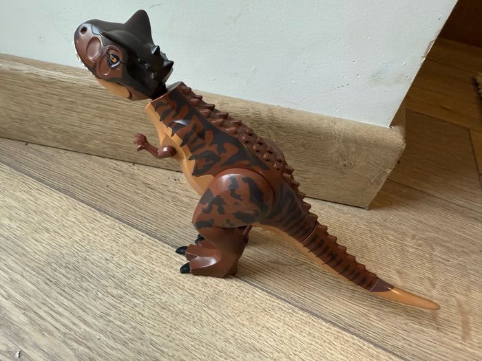 Dinosaure carnotosaurus jurassic world lego - photo numéro 4
