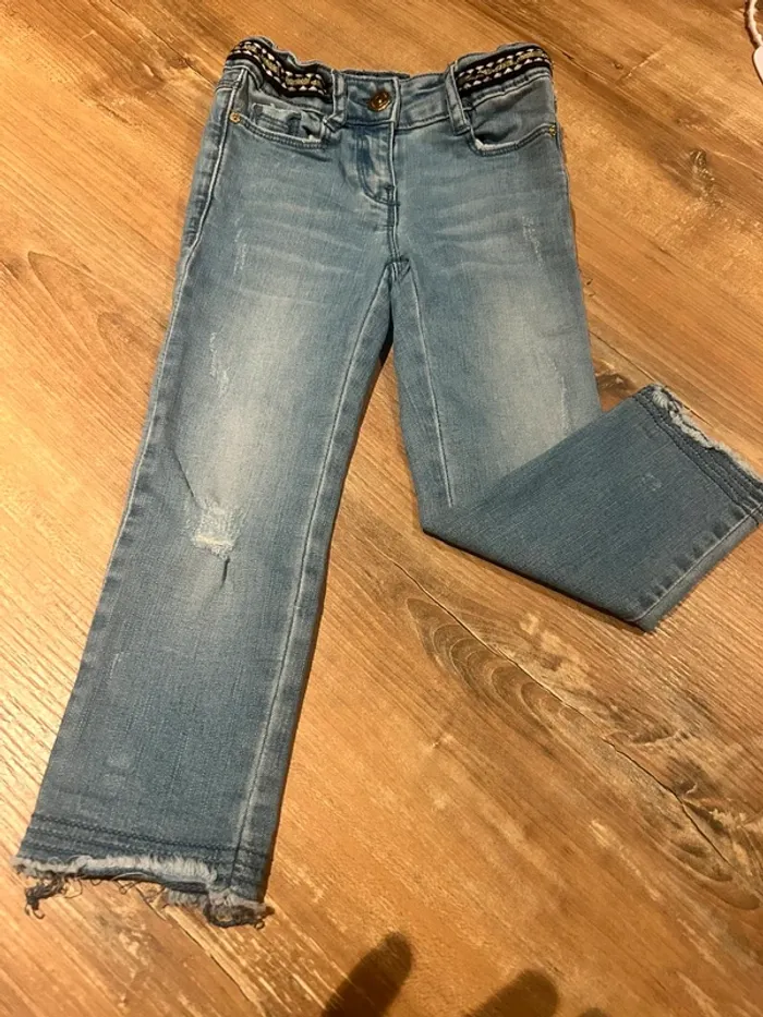 Jeans effet déchiré 3 ans