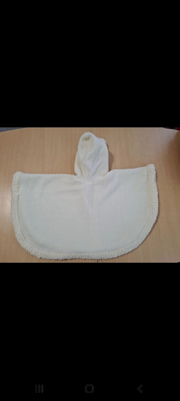 Poncho 6 mois - photo numéro 3