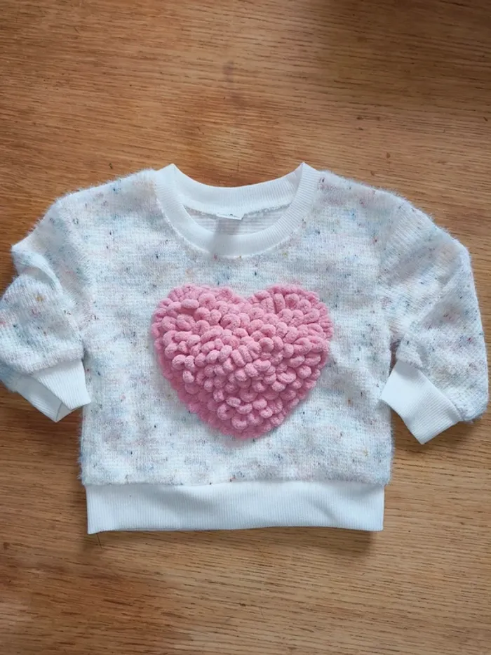 Pull fille 9 12 mois neuf sans étiquette