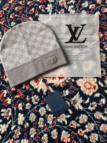 Le bonnet Lv