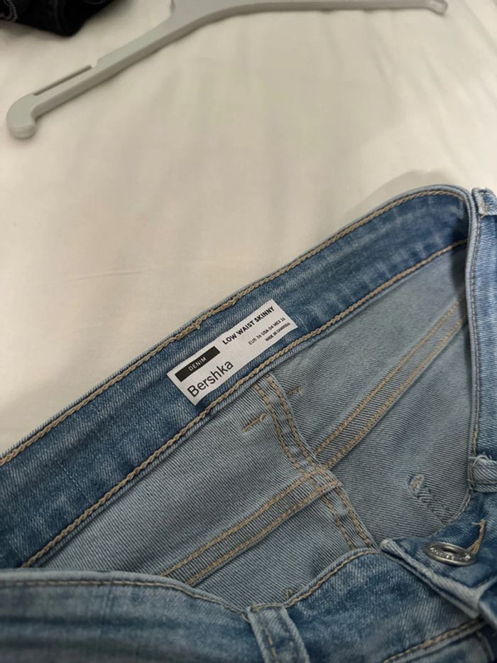 Jean femme Bershka - photo numéro 3