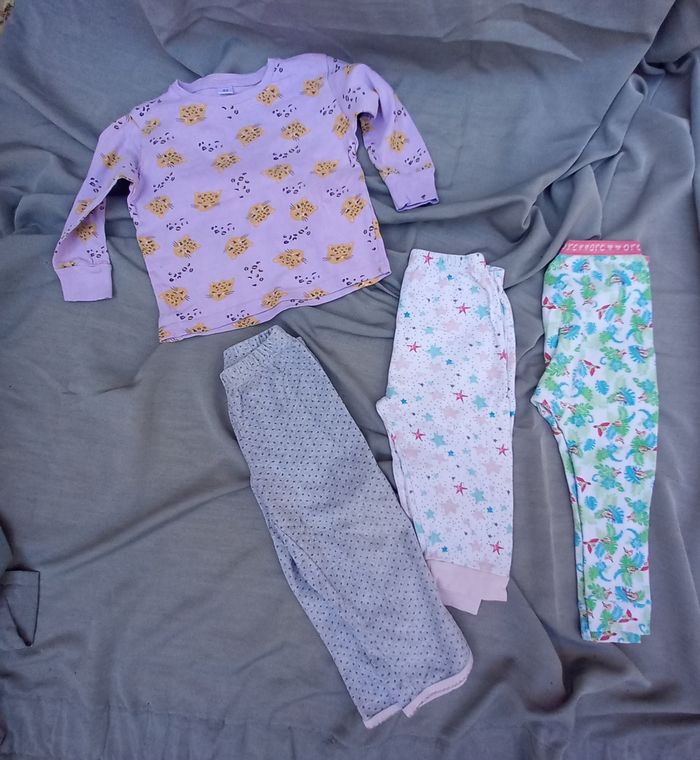 Lot pyjamas 24 mois - 2 ans - photo numéro 2