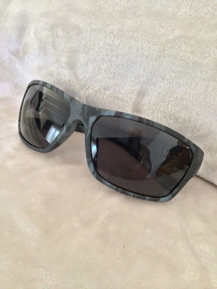 Jolies lunettes de soleil vintage - photo numéro 4