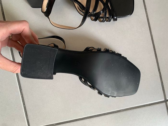 Sandales à talon - photo numéro 2