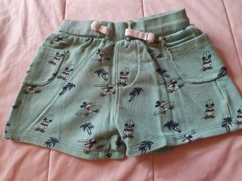 Lot de vêtements disney 18 mois