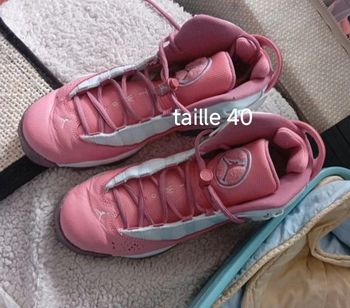 Baskets Nike Jordan rose 40