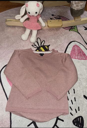 Beau pull brillant 24 mois