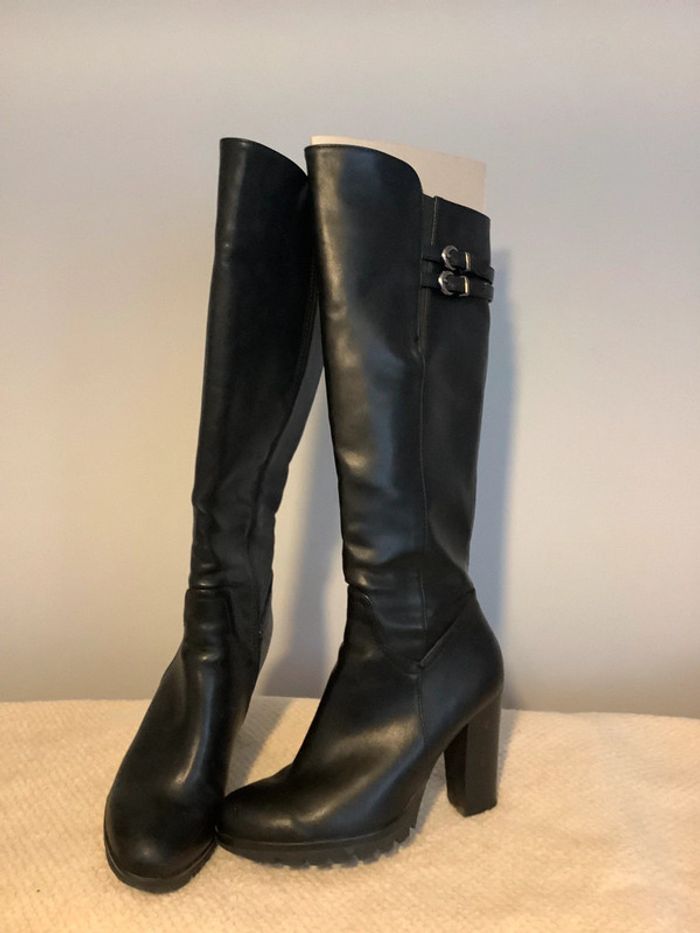 Bottes hautes noires à talons C'M Paris
