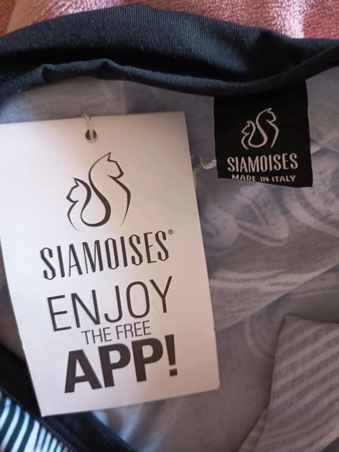 Robe manches courtes. Marque siamoises. (A21) - photo numéro 2