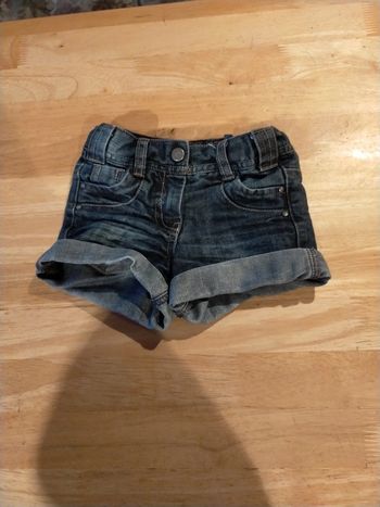 Short jeans