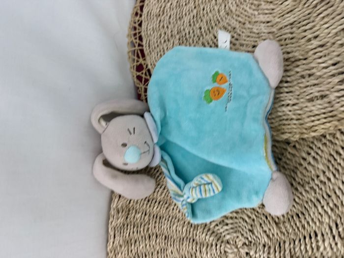 Doudou plat lapin bleu carottes MAXITA - photo numéro 3