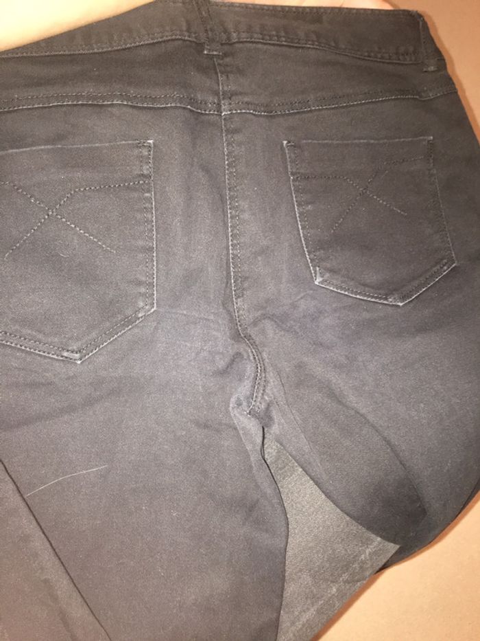 Pantalon noir - photo numéro 2