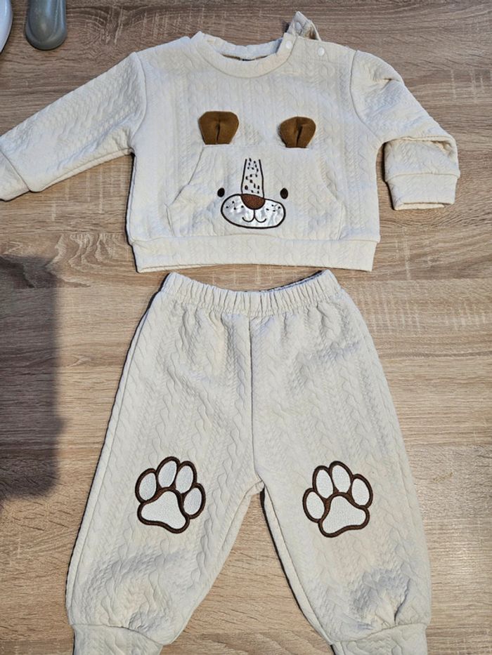 Ensemble bébé 6/9 mois
