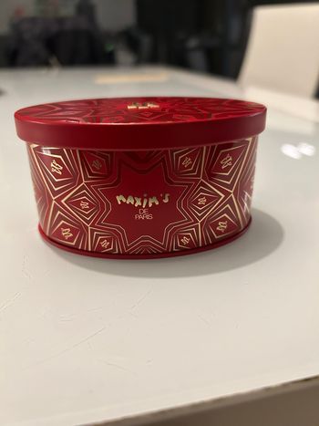 Boîte ovale maxim’s vide