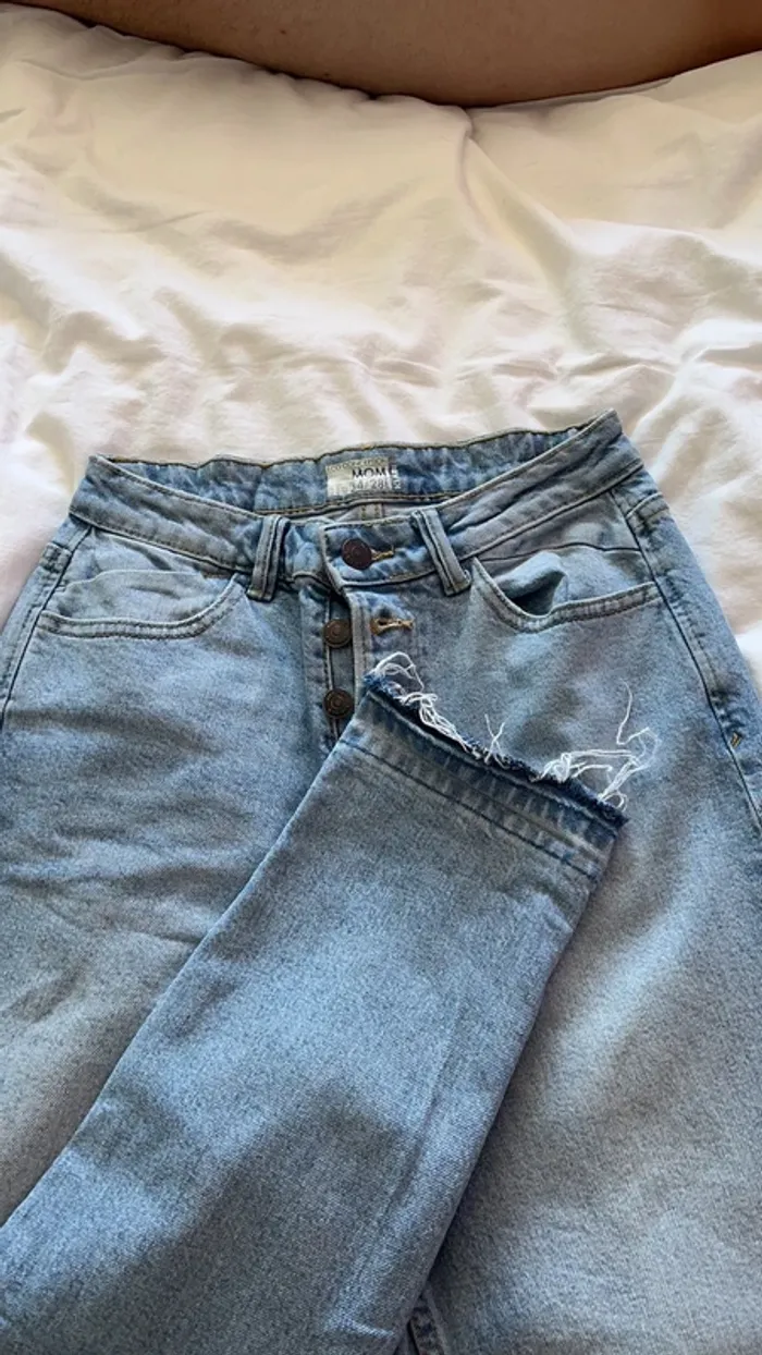 Jean bleu taille haute - photo numéro 3