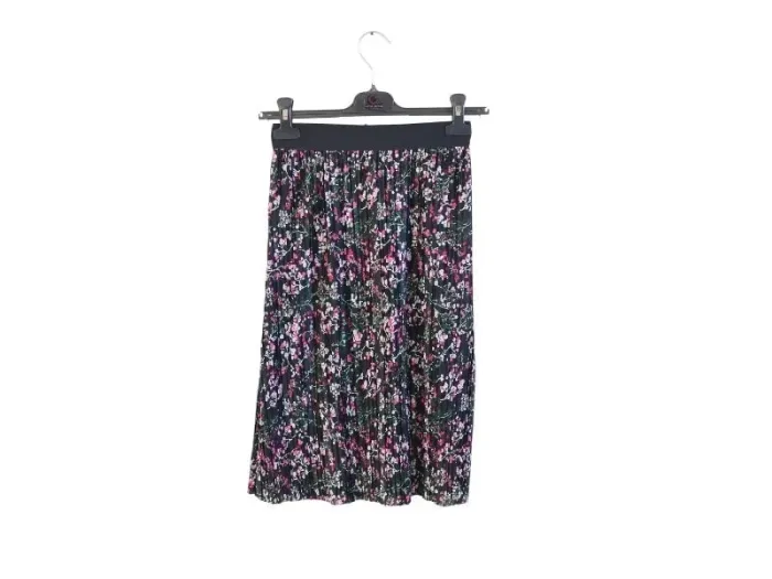 C63 jupe fleurie Only 9-10 ans