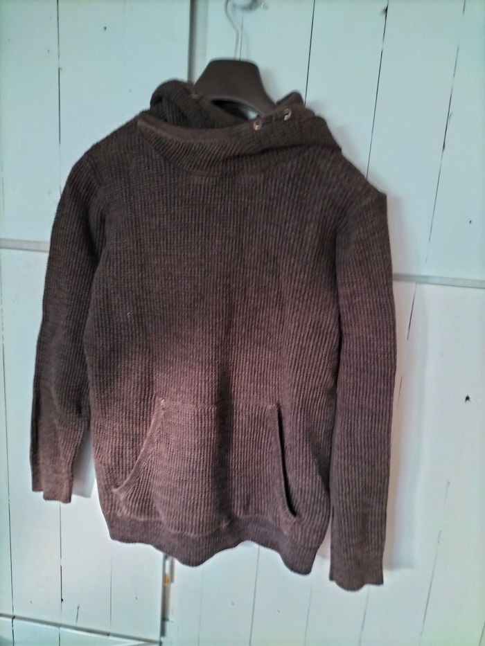 Sweat à capuche taille 16 ans