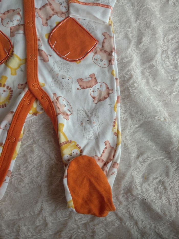 Combi barboteuse pyjama avec pied capuche été léger Garçon 6 mois Lion Tigre Léopard first Chicco - photo numéro 6