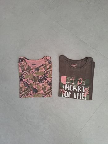 Lot 2 t shirt 8/10 ans
