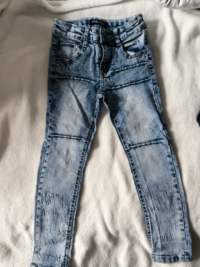 Lot de 2 jeans taille 6 ans - photo numéro 2