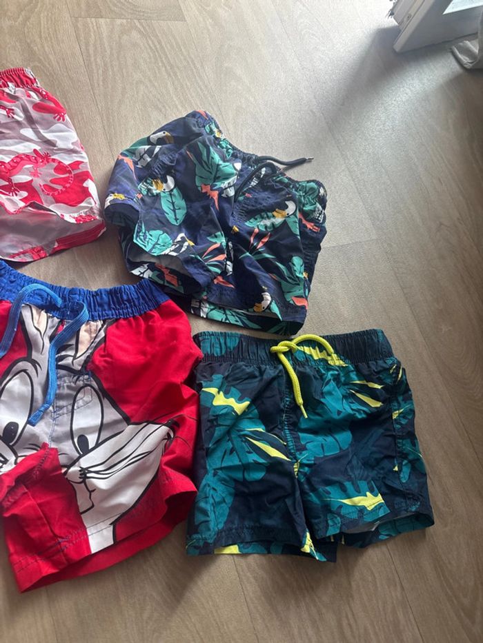 4 Shorts de bain 3 ans - photo numéro 3