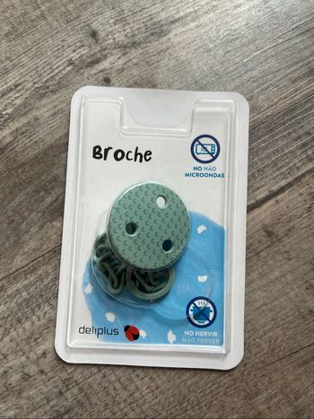 Attache tétine