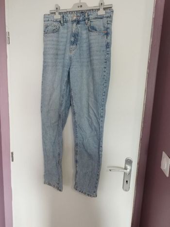 Jean de la marque amisu taille 38