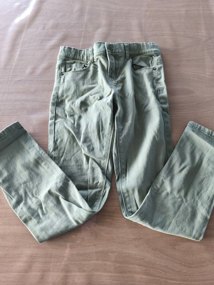 Jean kaki taille 8ans
Slim fit
