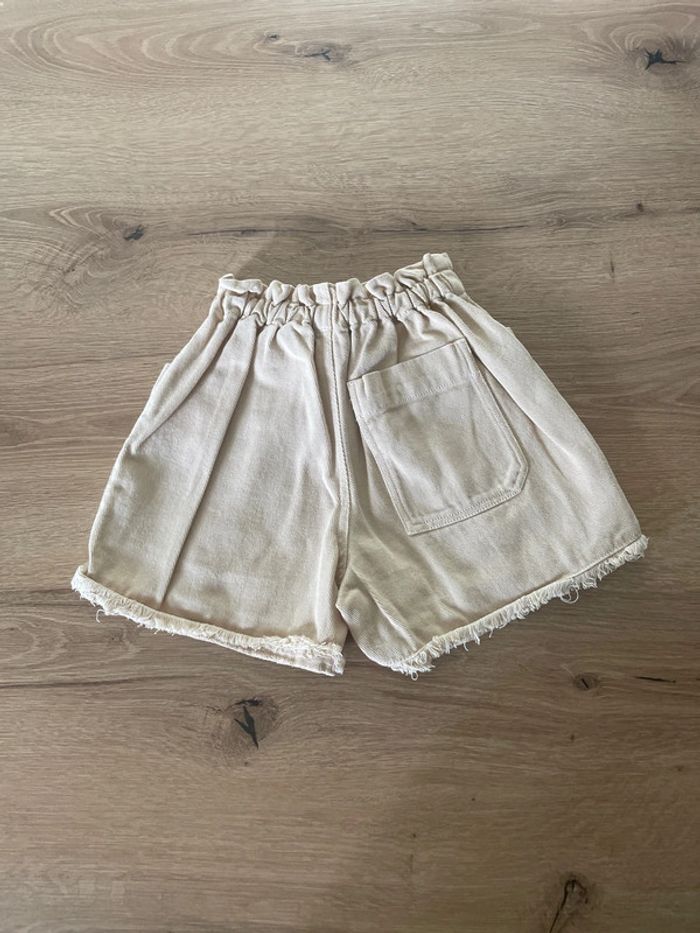 Short beige Monoprix taille 5 ans - photo numéro 2